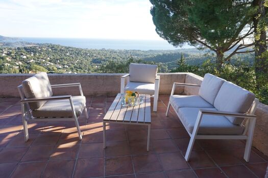 Sonnenterrasse mit Traumblick