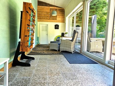 Eingangsbereich mit Kicker und Dart