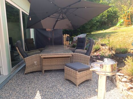 Terrasse mit auziehbaren Tisch