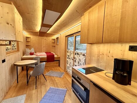 Blick vom Bad ins Haus