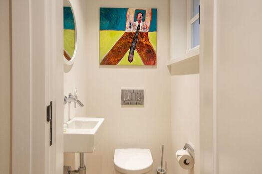 Gäste-WC zwei im Souterrain