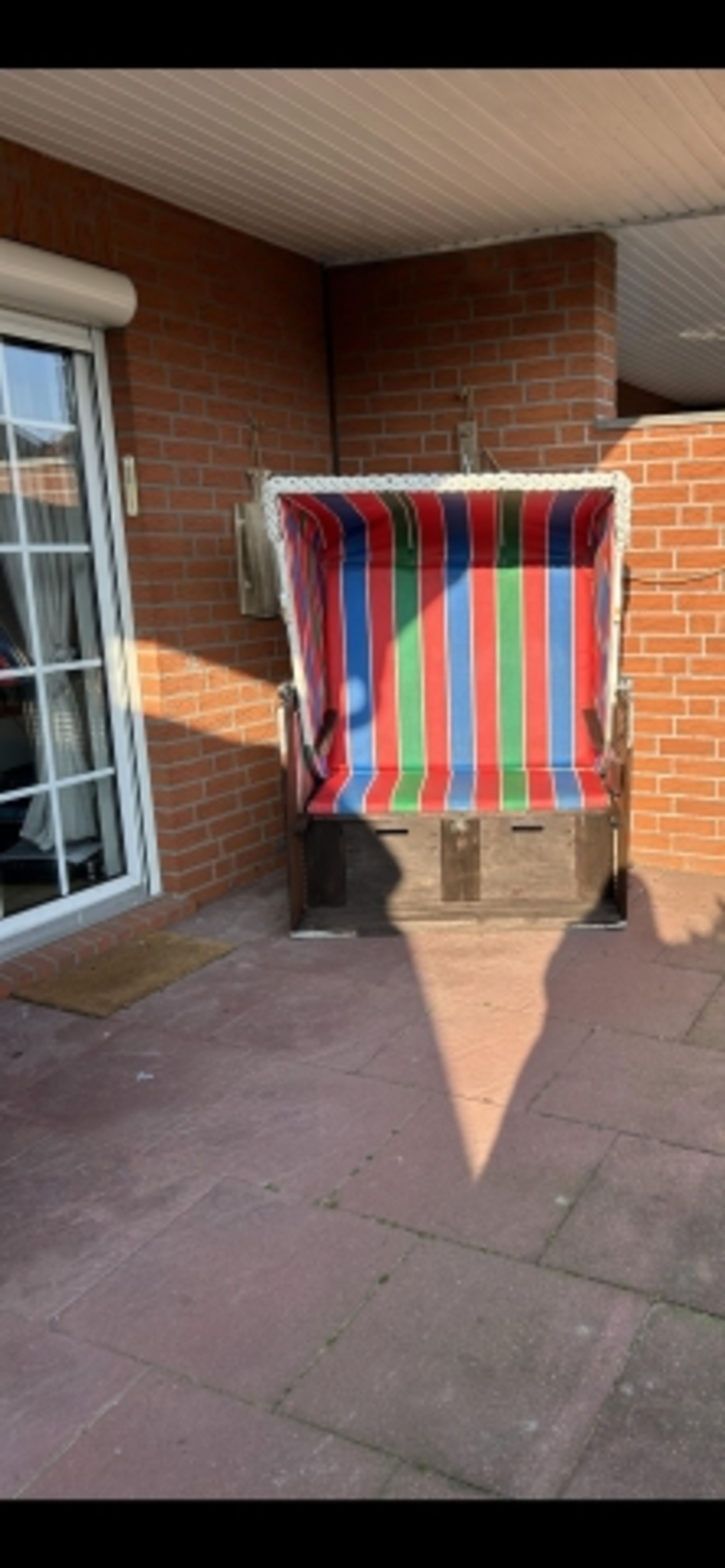 Strandkorb auf der Terrasse 