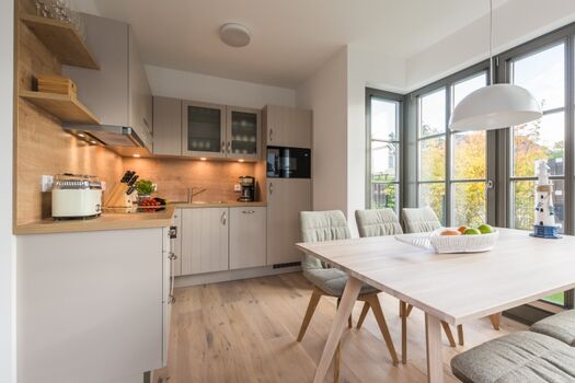 Offene Küche mit Essbereich