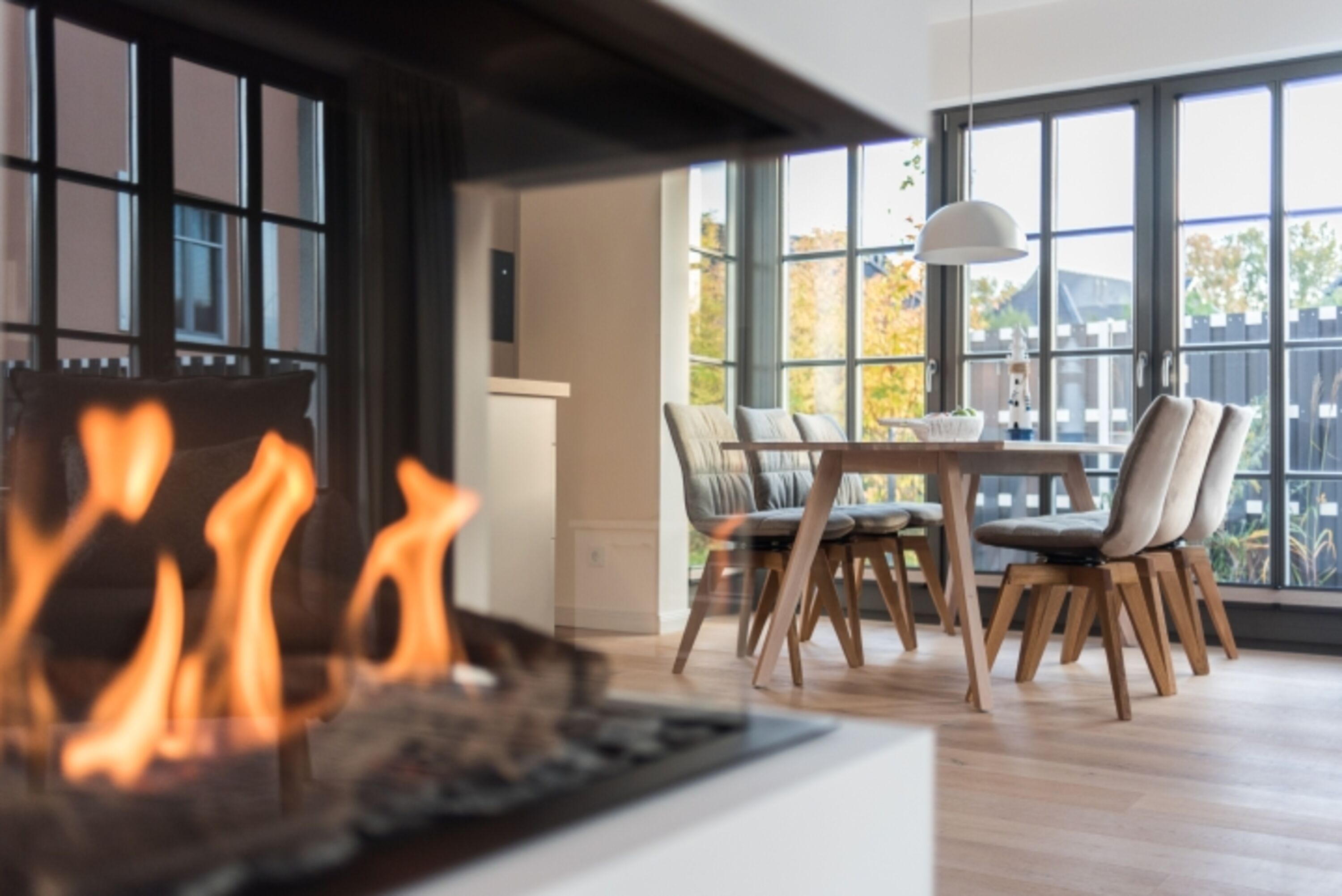 Wohnbereich mit Kamin