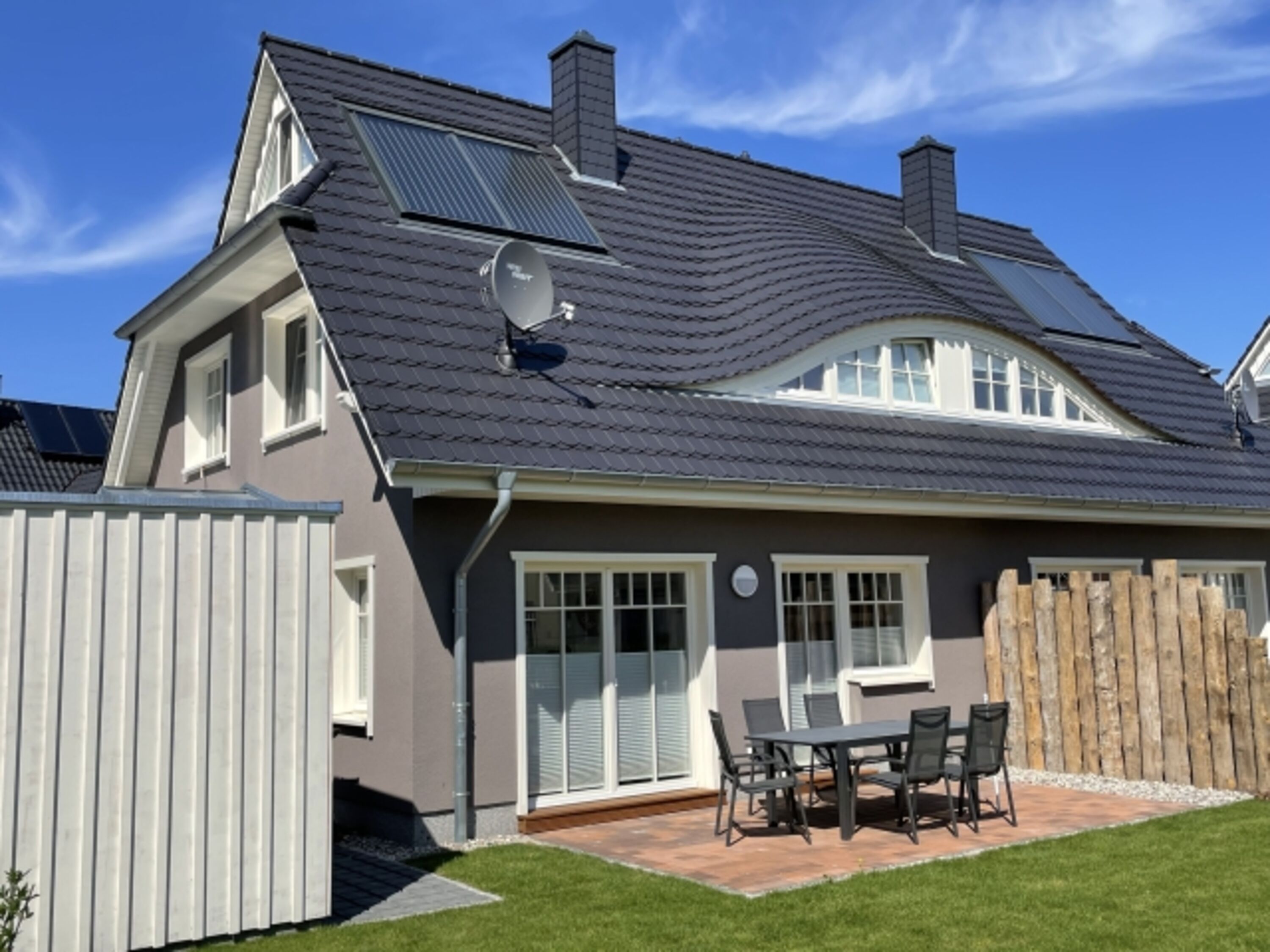 Terrasse mit Garten