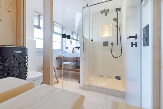 Badezimmer drei im OG mit Sauna