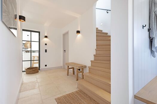 Flur EG und Eingangsbereich