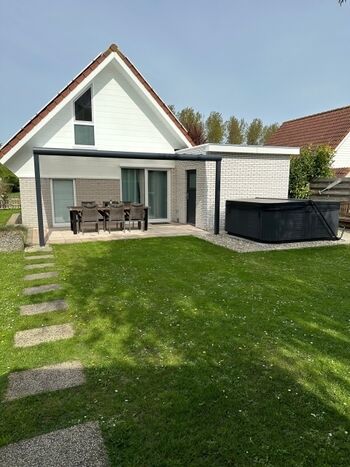 Terrasse mit Überdachung