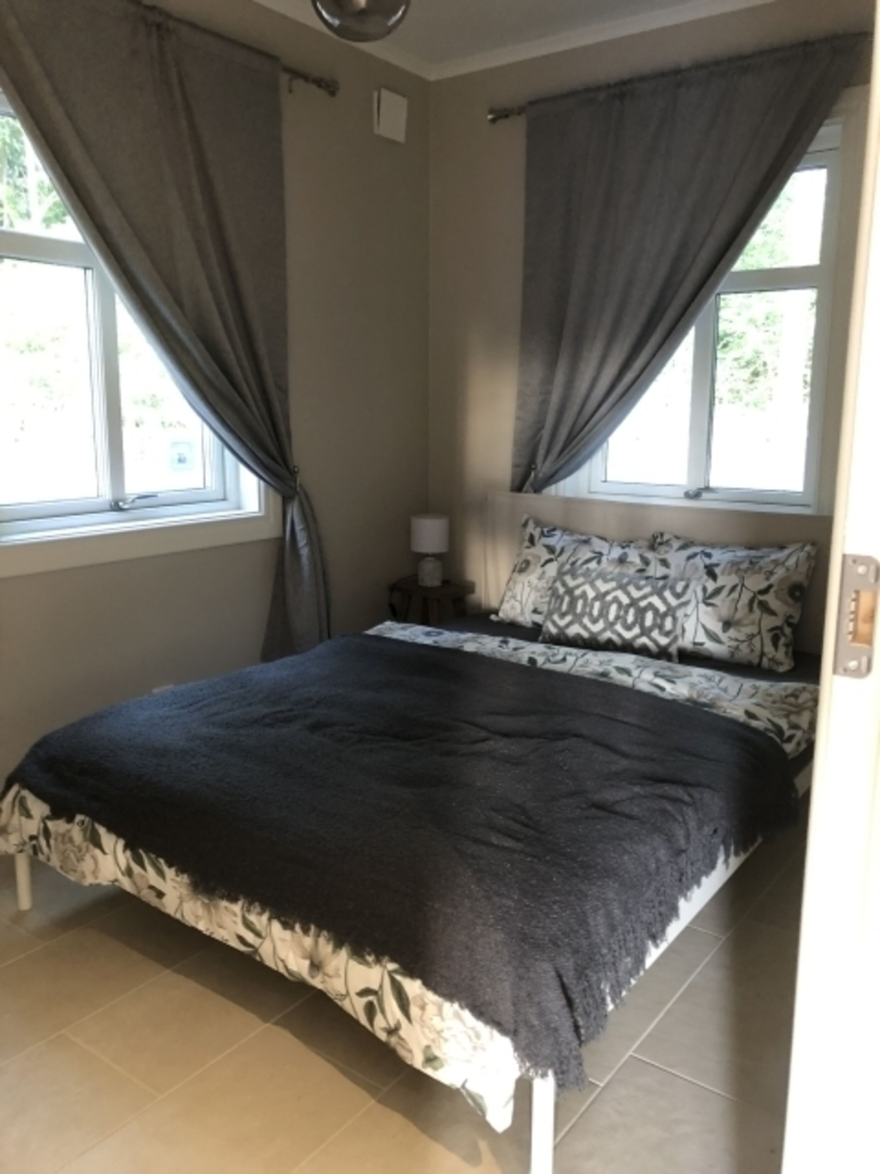 Kleines Schlafzimmer 