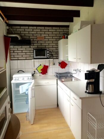 Küche (Spülmaschine,Backofen,Mikrowelle usw.