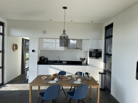 mit vollausgestatteter Küche