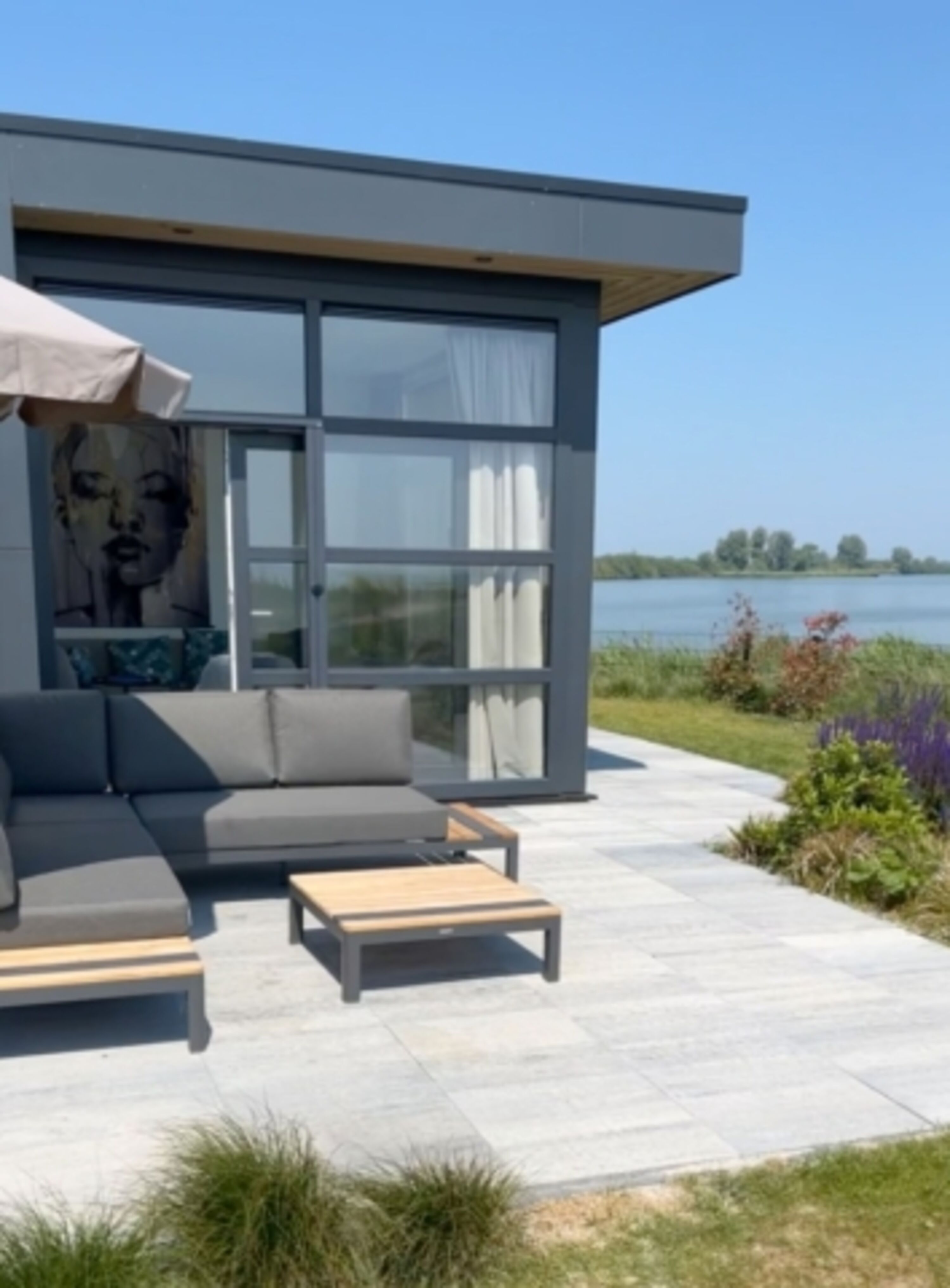 und Terrasse mit tollem Blick über das IJsselmeer