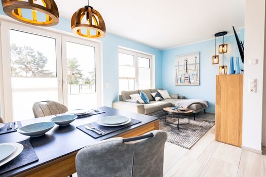 Wohnzimmer- Essbereich