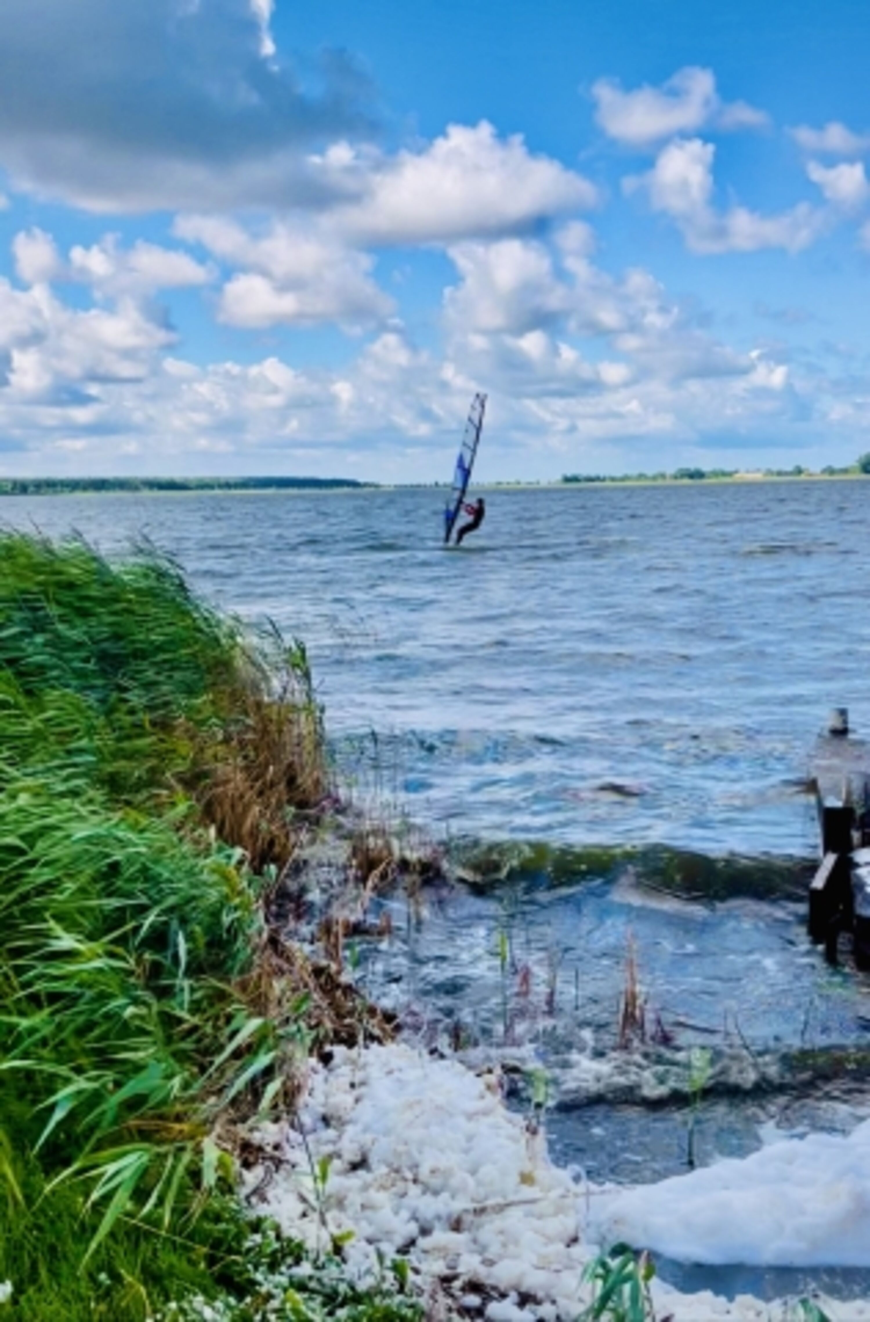 Kitsurfer
