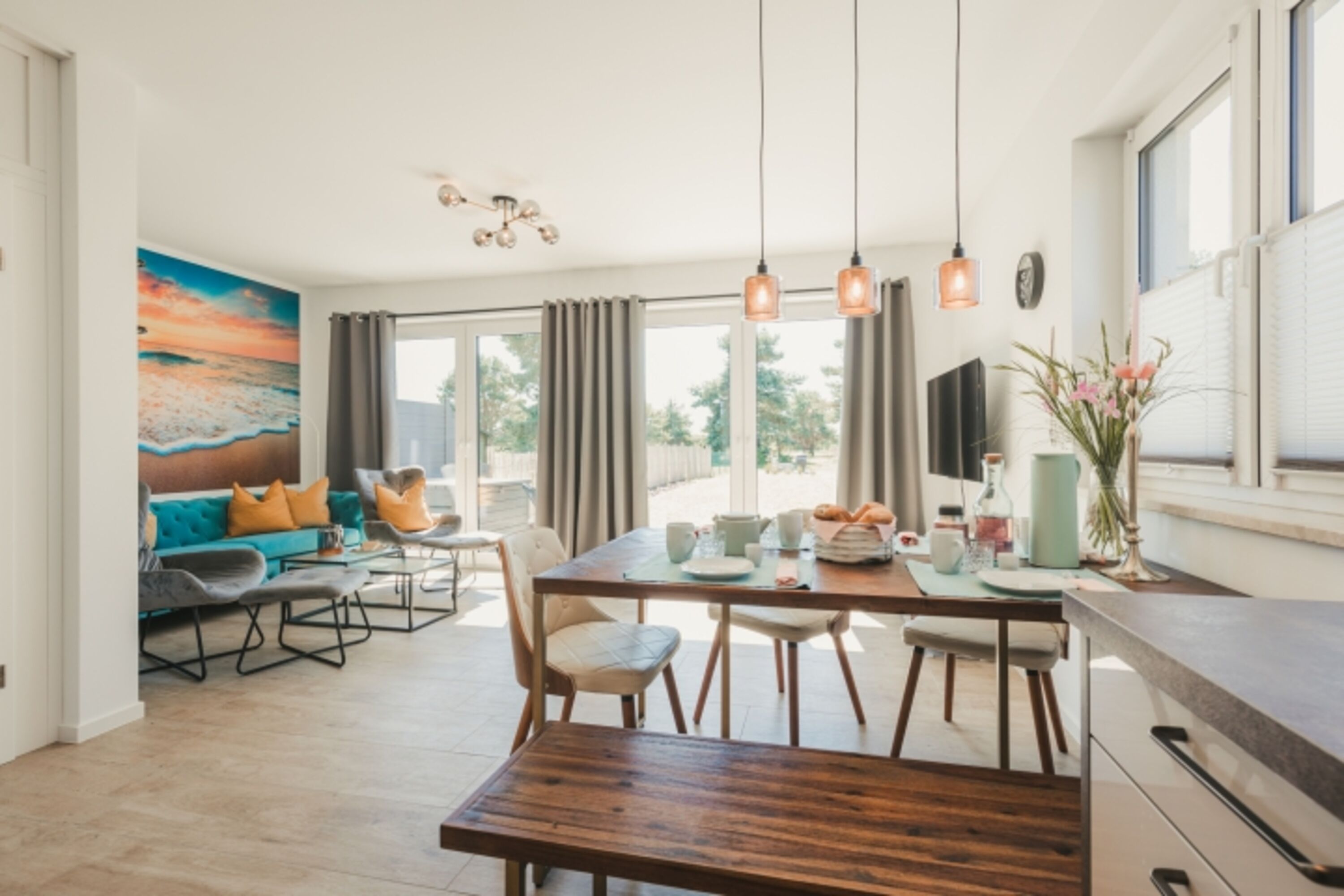 Wohnzimmer u. offene Küche