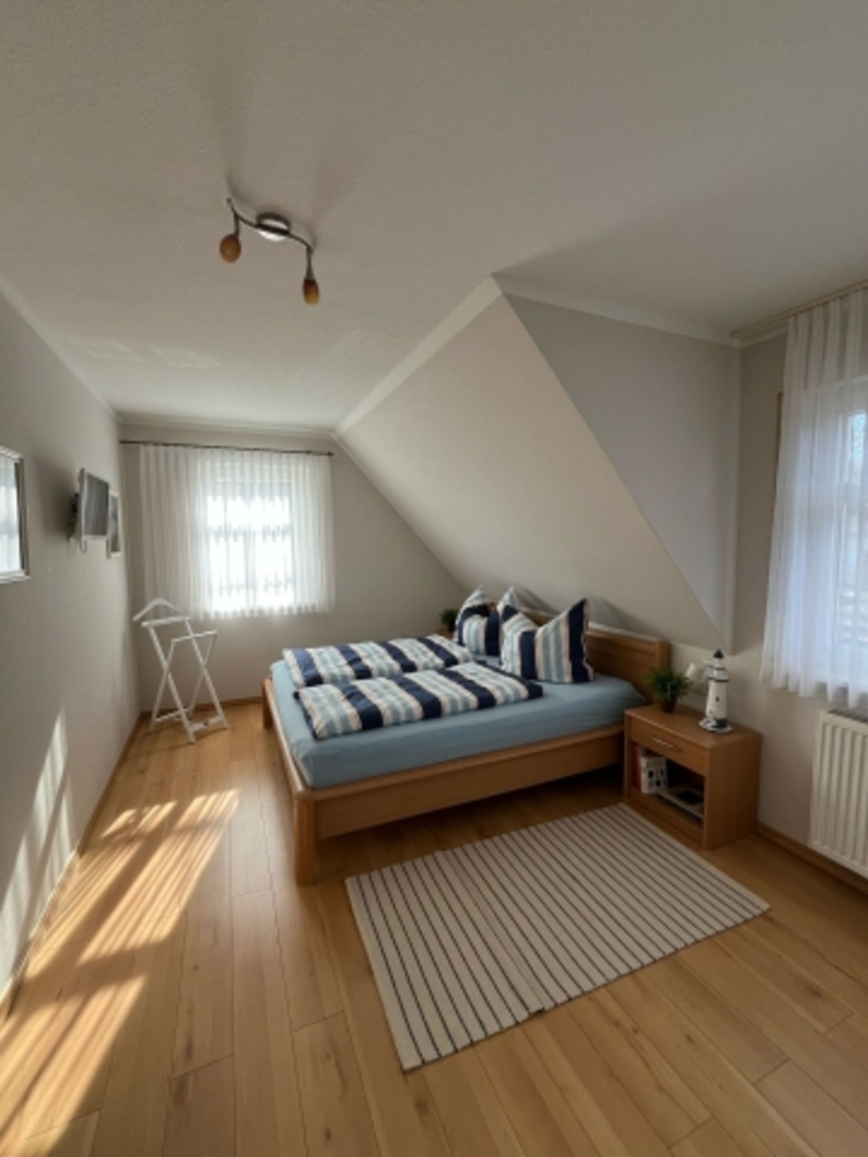 Schlafzimmer 1
