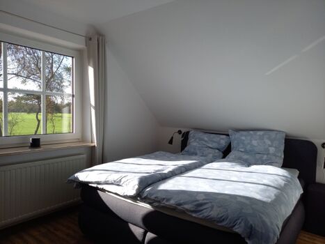 Schlafzimmer 2 mit Doppelbett