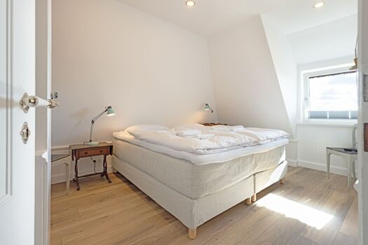 Schlafzimmer eins im OG