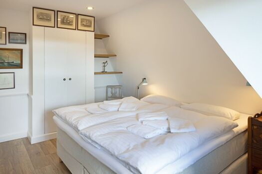 Schlafzimmer eins im OG