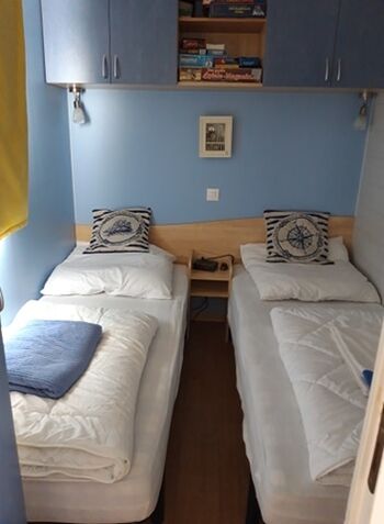 Schlafzimmer 2 mit zwei Betten 80x190