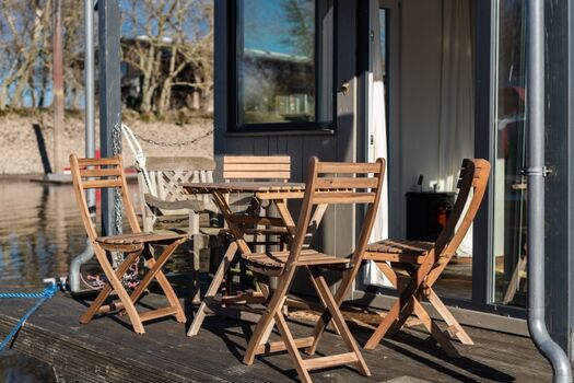 Sitzmöglichkeit auf der Terrasse