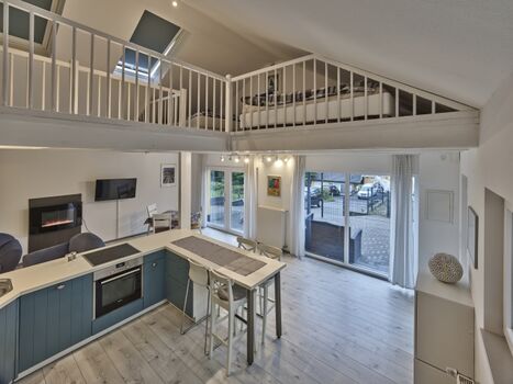 Ansicht auf Küche und Schlafmöglichkeit