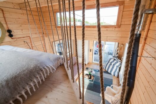 Blick von der Schlafebene nach unten