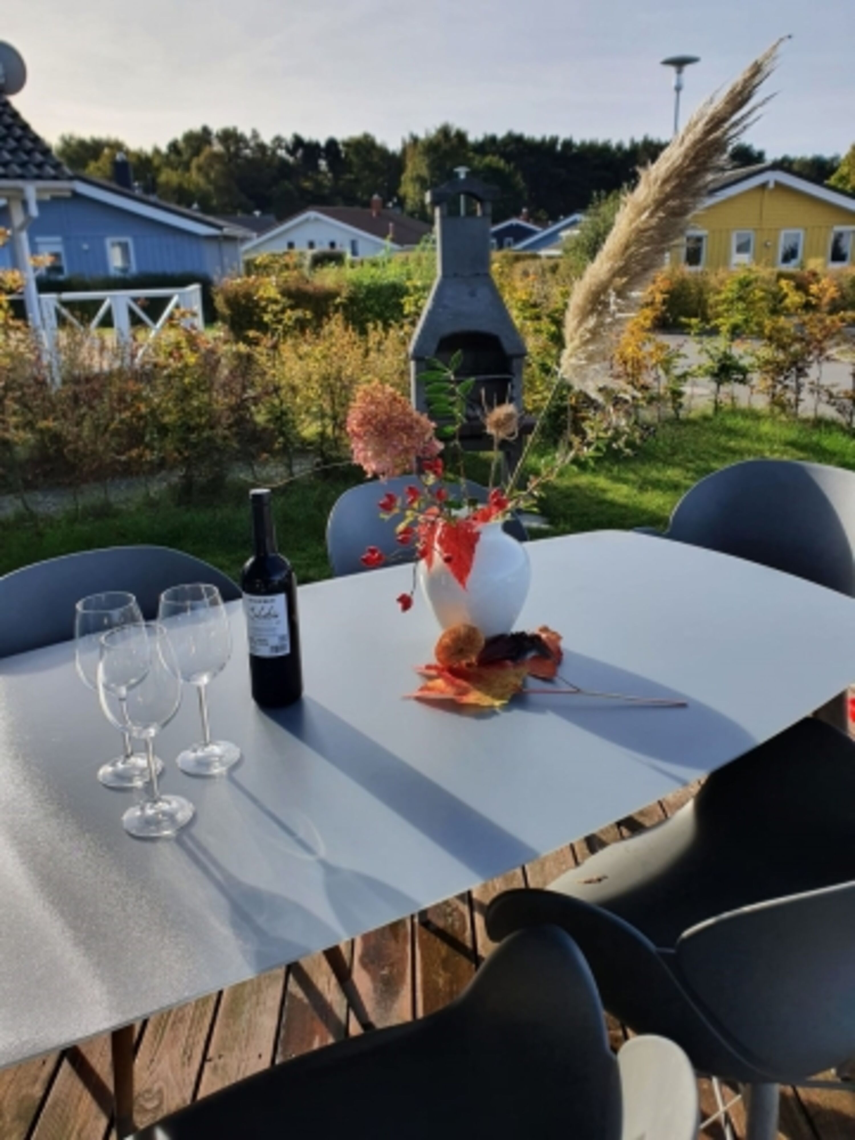 Terrasse mit Grillkamin