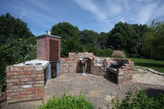 Haus Jule - die Grillende im Garten