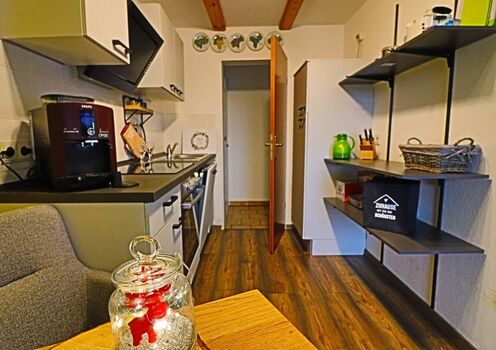 Küche mit Kaffee Vollautomat