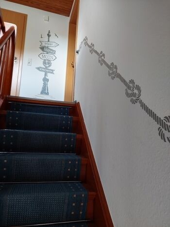 Treppe ins Obergeschoss / Absturzsicherung oben vorhandenen