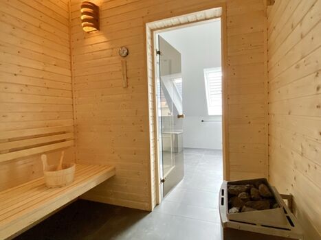 Sauna für bis zu vier Personen