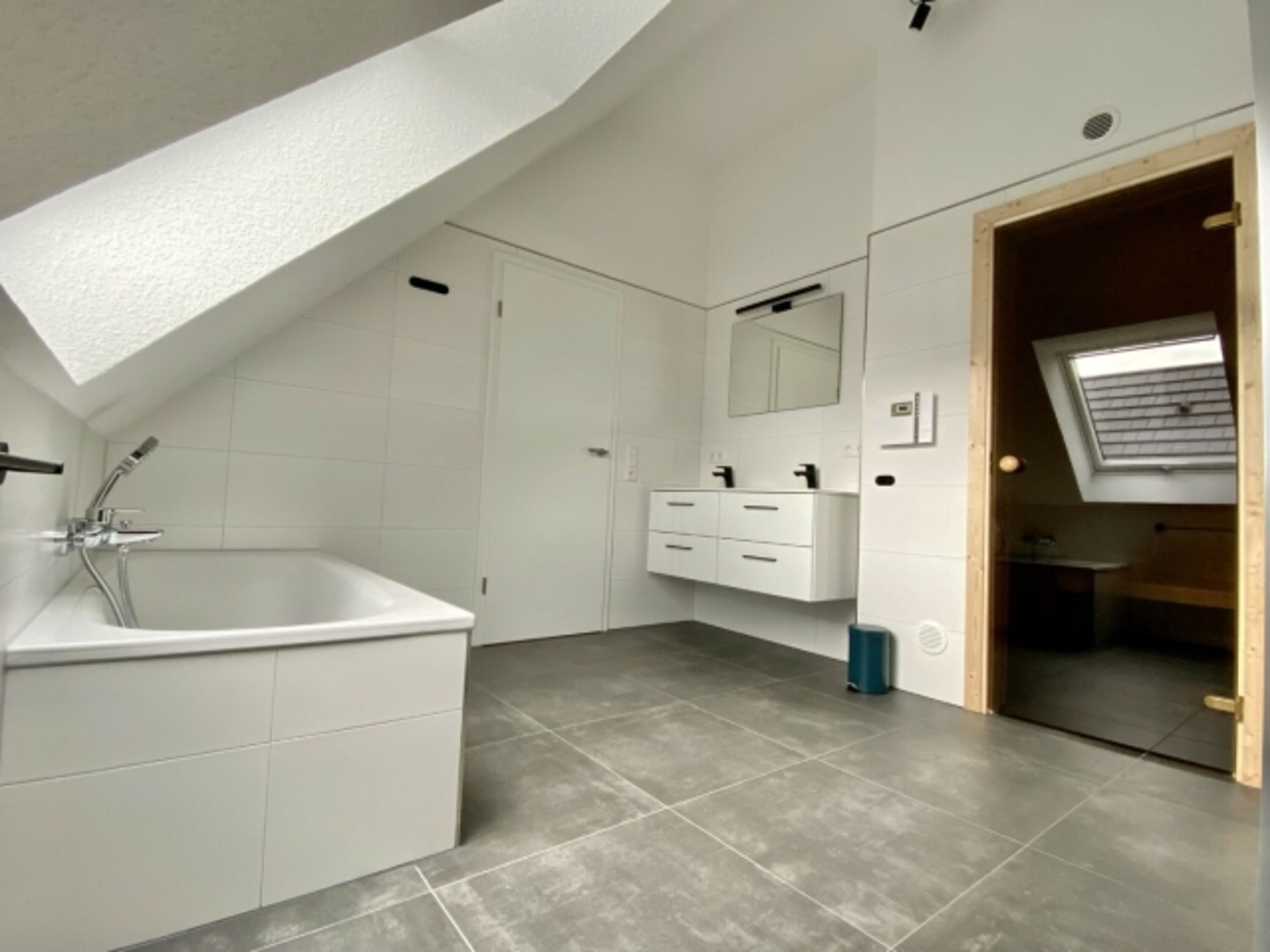 Badewanne im Obergeschoss
