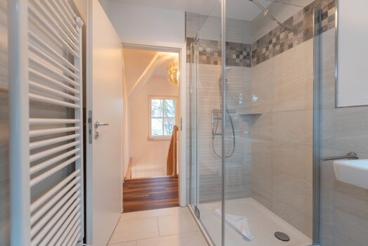 Badezimmer im Obergeschoss