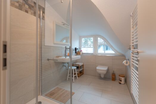 Badezimmer im Obergeschoss