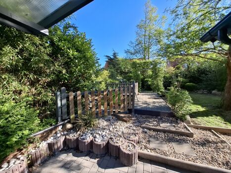 Garten eingezäunt nach hinten