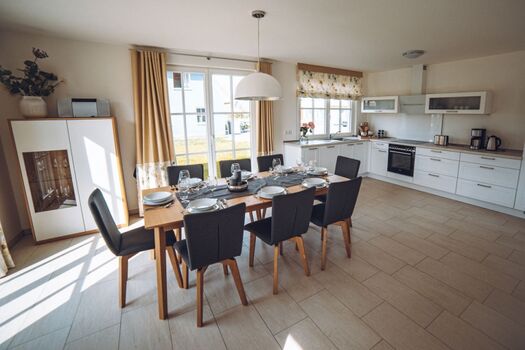 Essbereich mit Küchenzeile