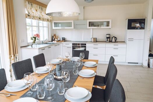 Essbereich mit Küchenzeile