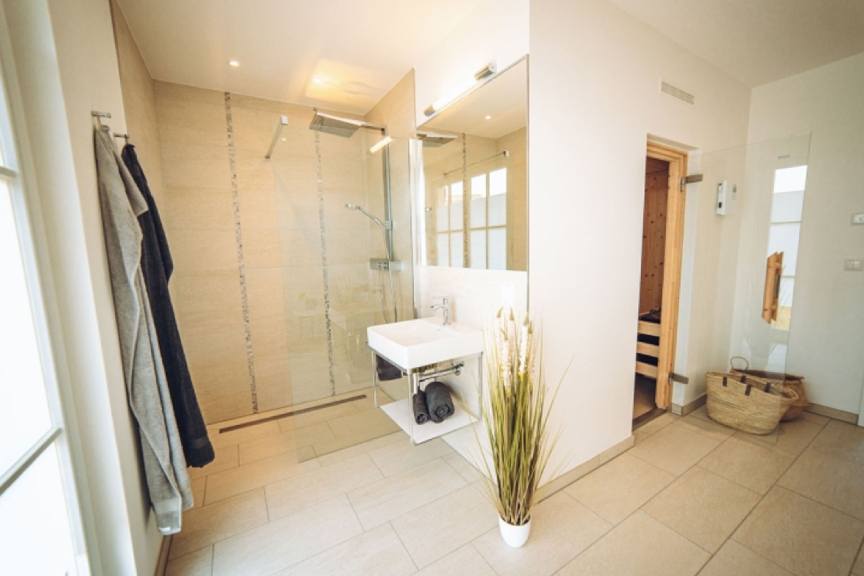 Saunabereich mit Dusche