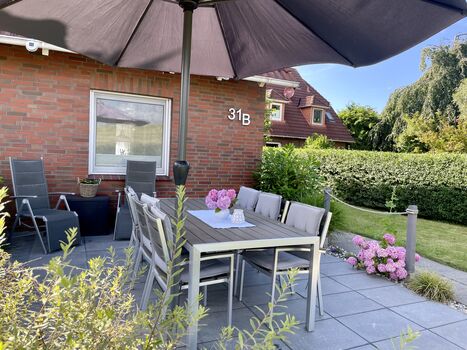 Grosse Terrasse zum Deich