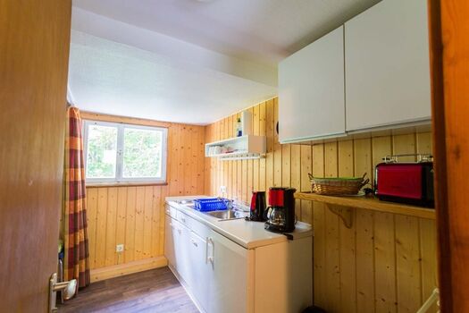 Kleine einfache Küche