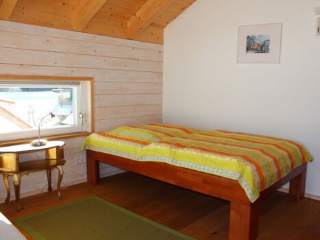 Gästezimmer mit zwei Betten