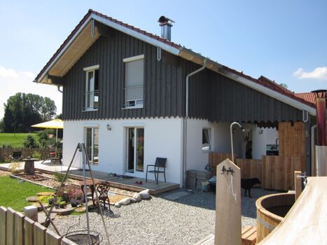 Wellnesshaus-Alpenblick mit eingezäuntem GartenGarten  