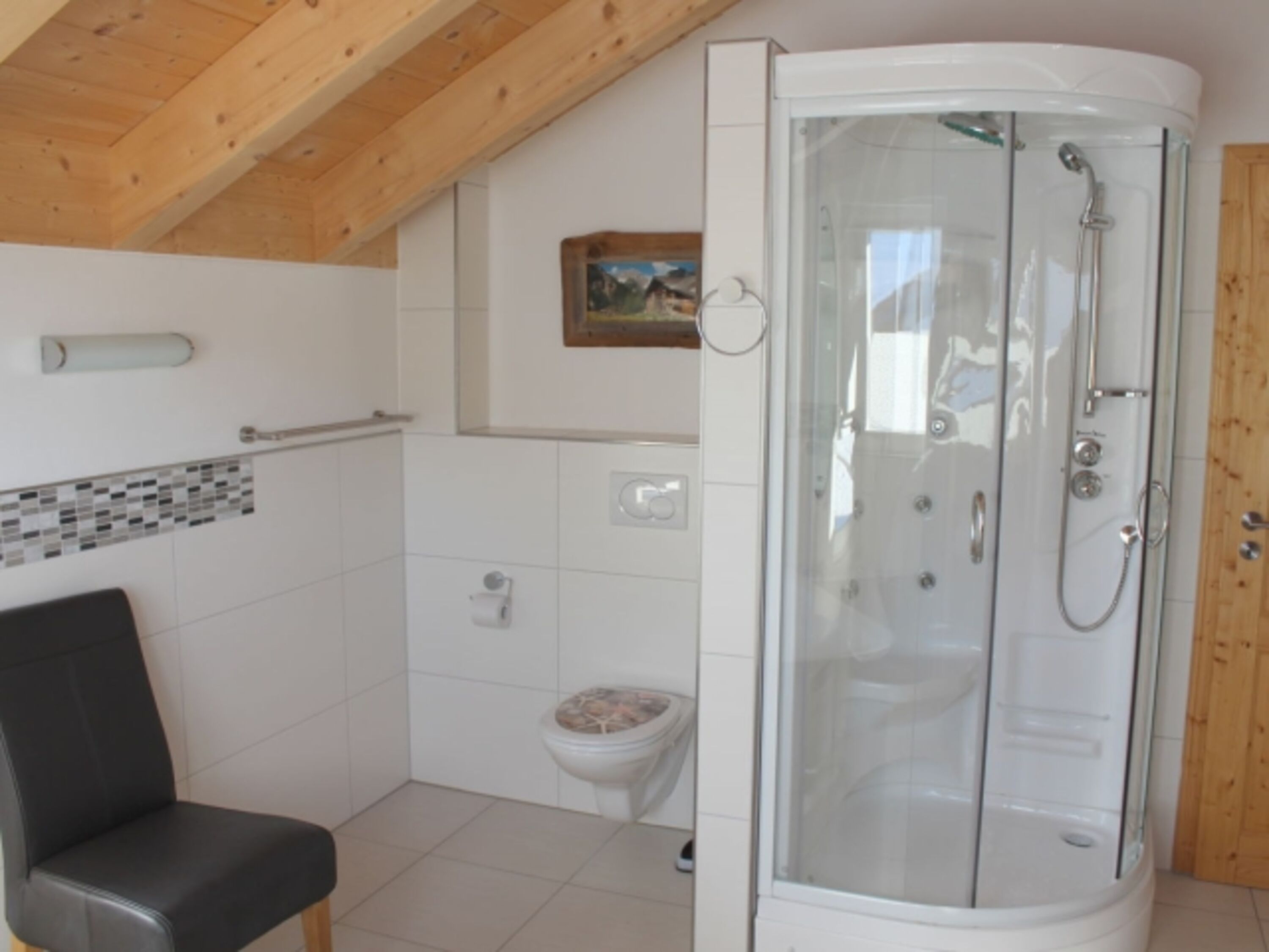 2. Dusche im OG