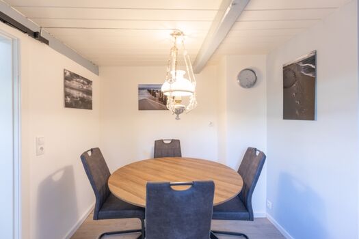 Räidehus -Kleiner Essbereich mit Platz für 4 Personen