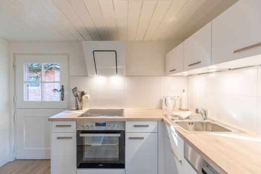 Räidehus - Moderne kleine Küche mit allem Komfort 