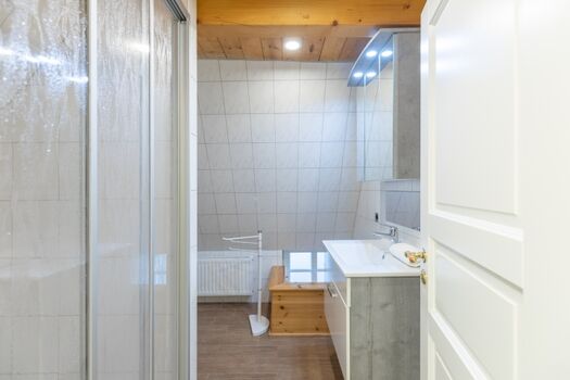 Räidehus - Duschbad im Obergeschoss