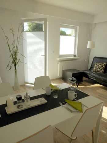 modernes Wohnzimmer, perfekte Ferienunterkunft für eine kleine Auszeit