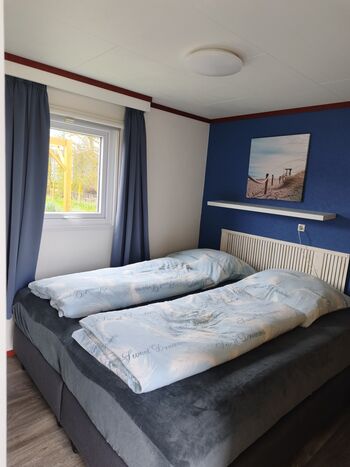 Schlafzimmer 1,80 x 2 m Boxspringbett