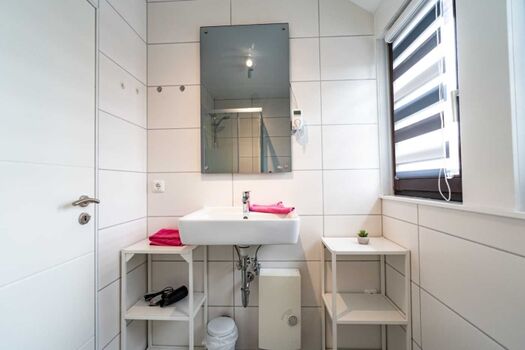 Waschplatz - viel Platz für Utensilien